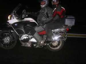 JR & Tanya at 120km/h: We arrive at Glentana camping site in the dark