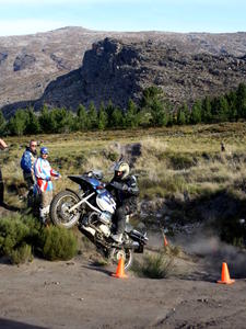Leap: Notice how pleased Lourens is at my good position on the bike :)