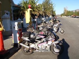 Two Trips Meeting.in Matjiesfontein.: Pete and I were both nodding behind the bars on the last section to Matjies.. At the turn in whilst waiting for Pete I turned on my phone to receive an sms from Jane saying she's in Beaufort West having lunch....we deceided to wait in Matjies for her.